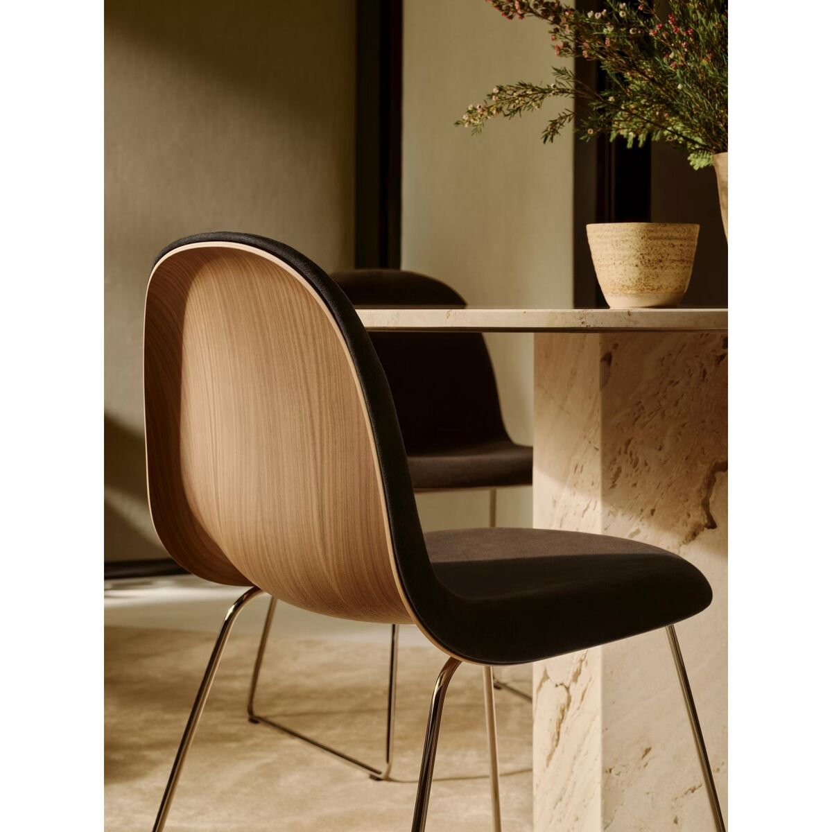 3D Spisestol Rustfritt Stål/amerikansk Valnøtt/Belsuede Spesial Dedar 132