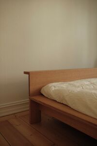 Hem Bedframe 200x210 Geolied Rood Eiken