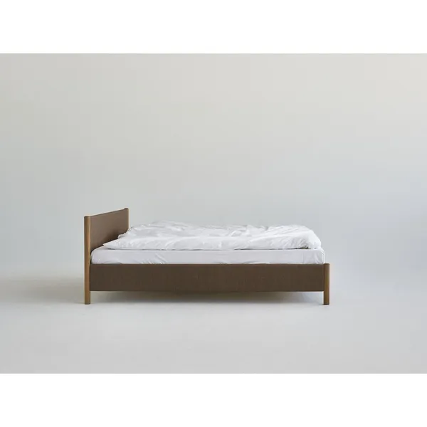 Veng Bedframe 150x210 Re-Wool 378/Geolied Eiken