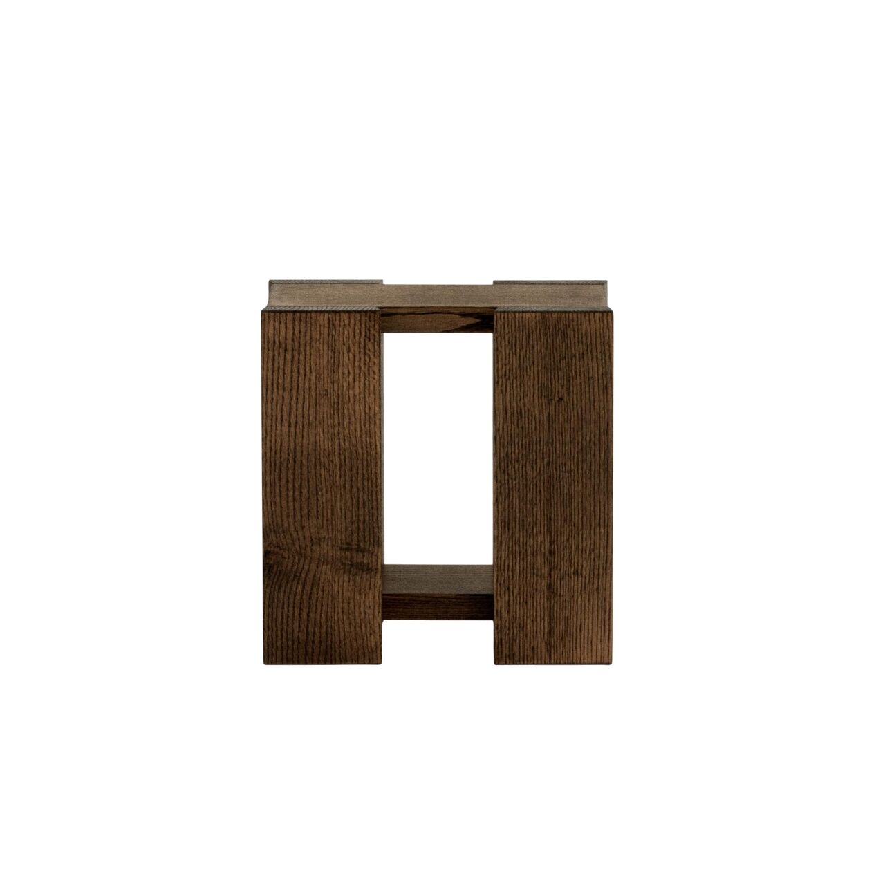 RYGE Etagere Sidebord Medium Røkt Rød Eik
