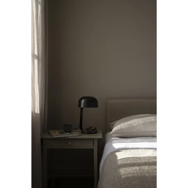 Milly Bordlampe Sort