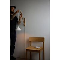 Vegglampe Røkt Eik/ Hvit