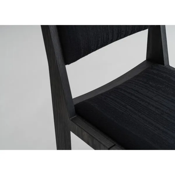 016 Maasto Spisebordsstol Polstret Sæde & Ryg Sort/Kvadrat 0194