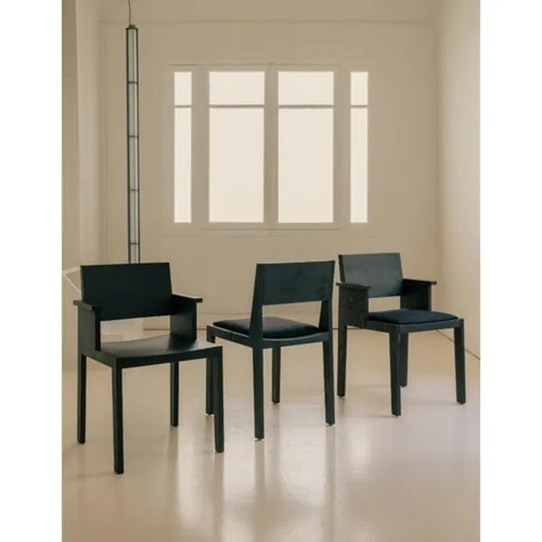 016 Maasto Spisebordsstol Polstret Sæde & Ryg Sort/Kvadrat 0194
