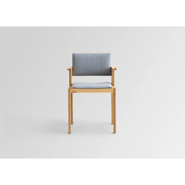 016 Maasto Dining Chair With Armrests & Upholstered Seat/Back Natural/Square 0134