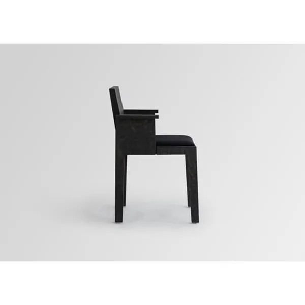 016 Maasto Dining Chair With Armrest & Upholstered Seat Black/Square 0194