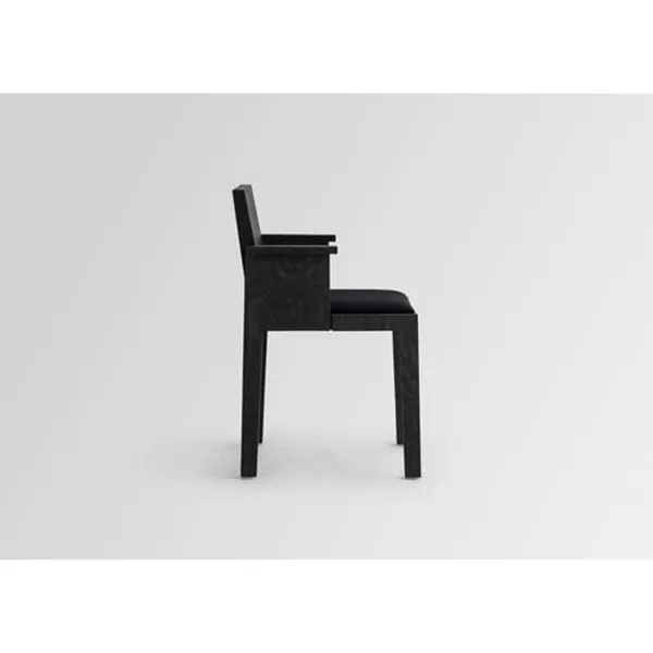 016 Maasto Dining Chair With Armrest & Upholstered Seat Black/Square 0194