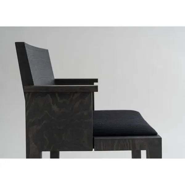 016 Maasto Dining Chair With Armrest & Upholstered Seat Black/Square 0194