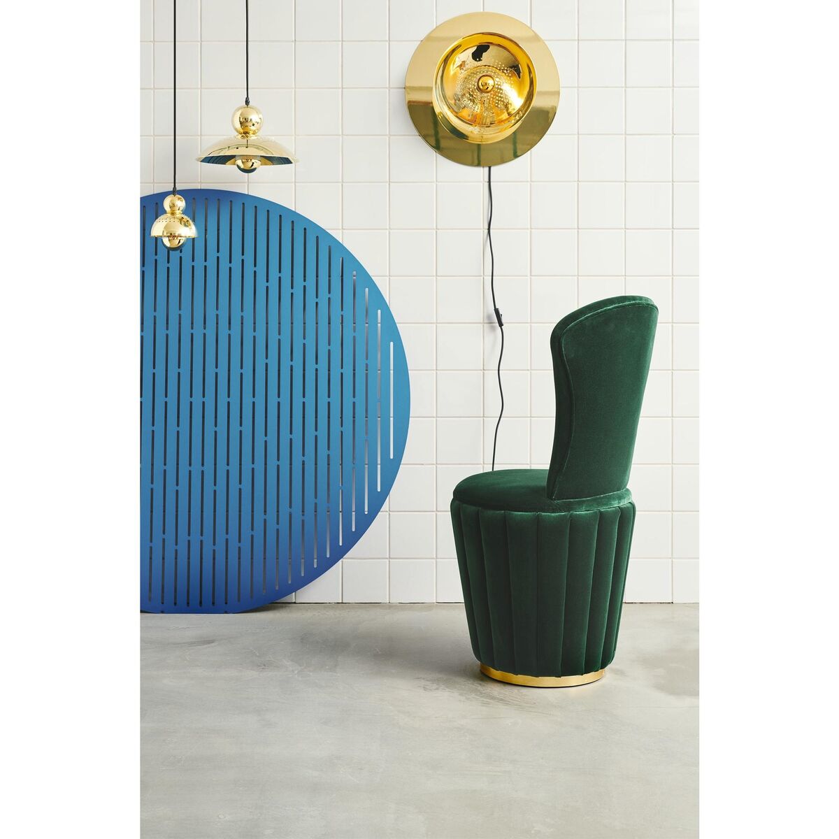 Wanted Wall Lamp With Backplate Gold