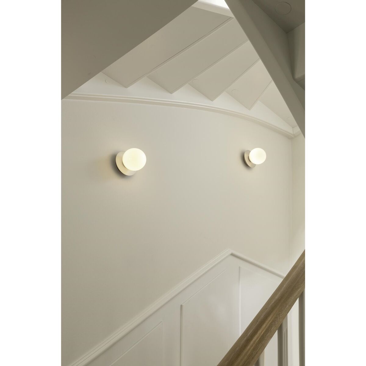 Liila 1 Limited Edition Wall Lamp Small Beige/Opal