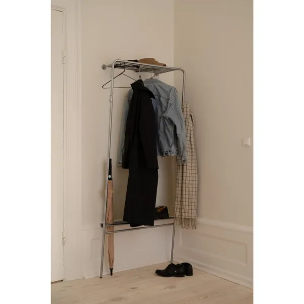 Lean On Me Tøjstativ Stål