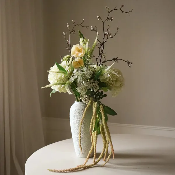 Ivory Cascade Buket Hvid