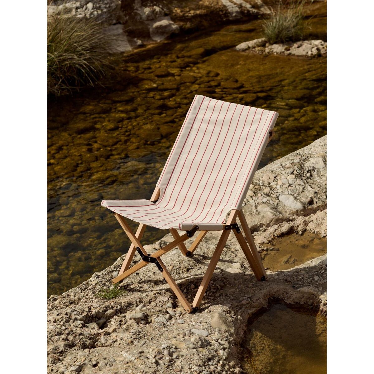 Outdoor Market Folding Chair Beige/ Red