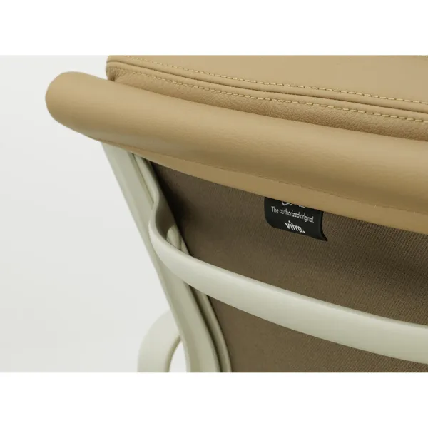 Soft Pad EA 231 Office Chair With Swivel, Armrest & Tilt Mechanism Chalk/Camel