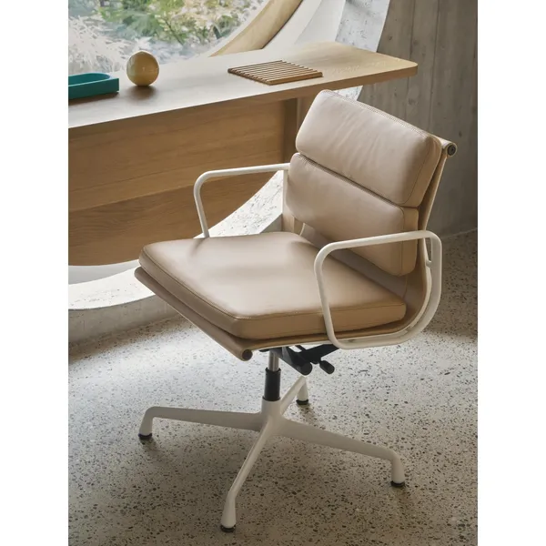 Soft Pad EA 231 Office Chair With Swivel, Armrest & Tilt Mechanism Chalk/Camel