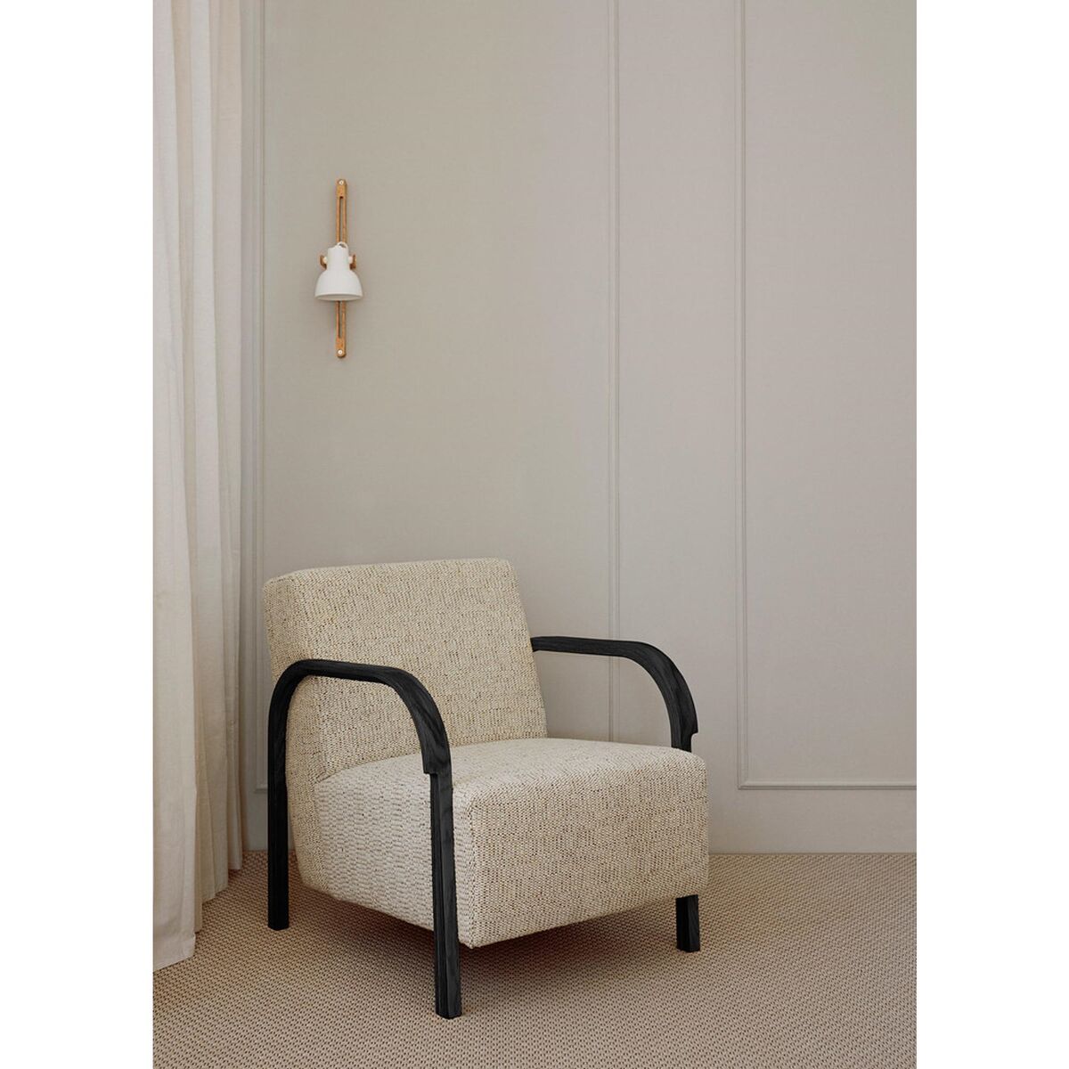 ARCH Armchair Daw/McNutt/3278-11/ Black Oak