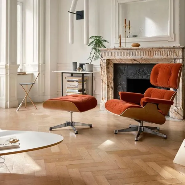 Eames Armchair With Ottoman Chestnut/01 Ivory/Pearl/Aluminium