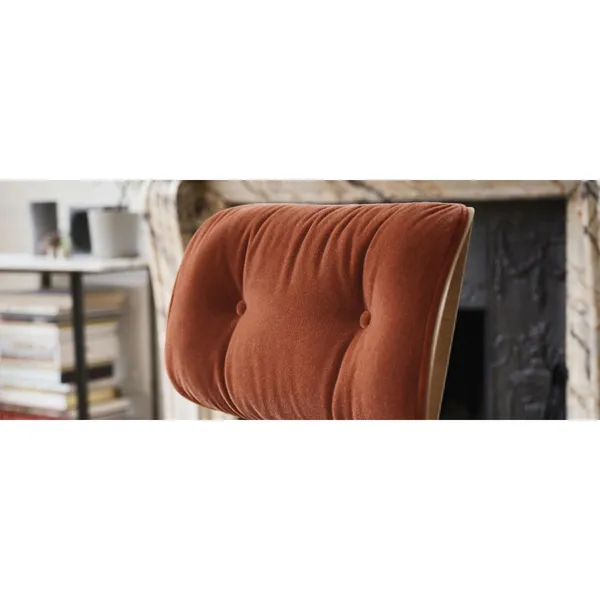 Eames Armchair With Ottoman Calma Cognac/Aluminum/Chestnut