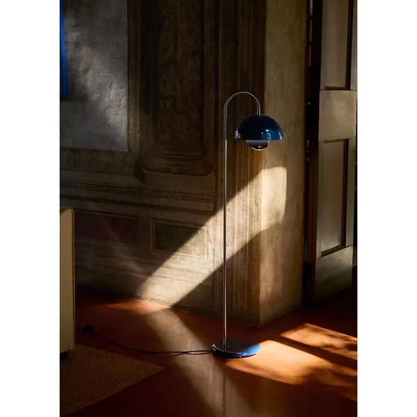 Flowerpot VP12 Floor Lamp Steel Blue