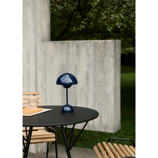 Flowerpot VP9 Bærbar Lampe Stålblå