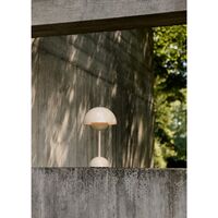 Flowerpot VP9 Tragbare Lampe Elfenbein