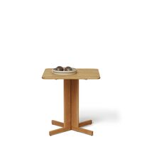 Trefoil Tisch 68x68 Eiche