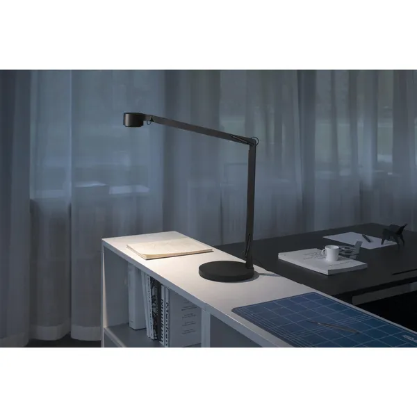 W127 Winkel Bordlampe Sort