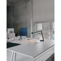 W227 Winkel Alu Bordlampe Jet Black