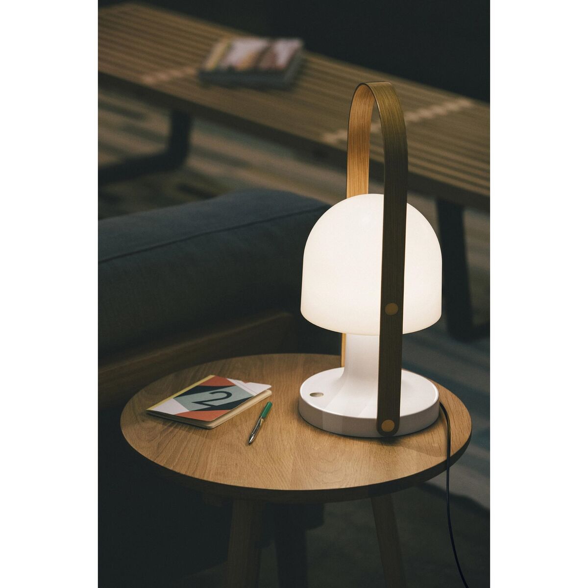 Lámpara de Mesa FollowMe Plus Blanco/Madera de Roble