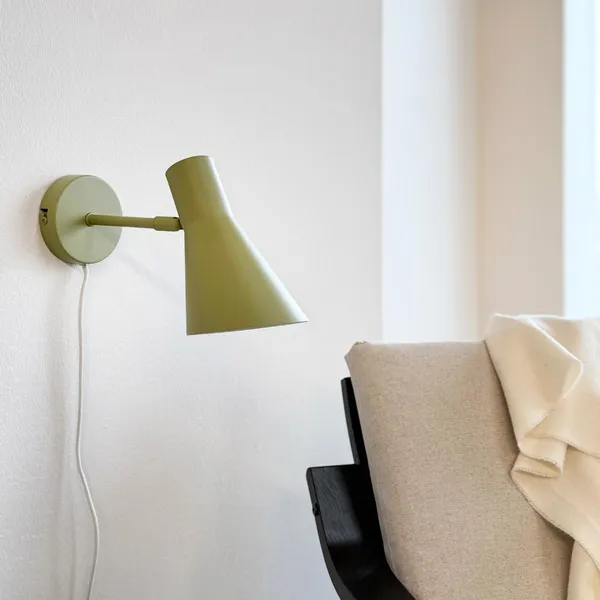 DL12 Wall Lamp Brown
