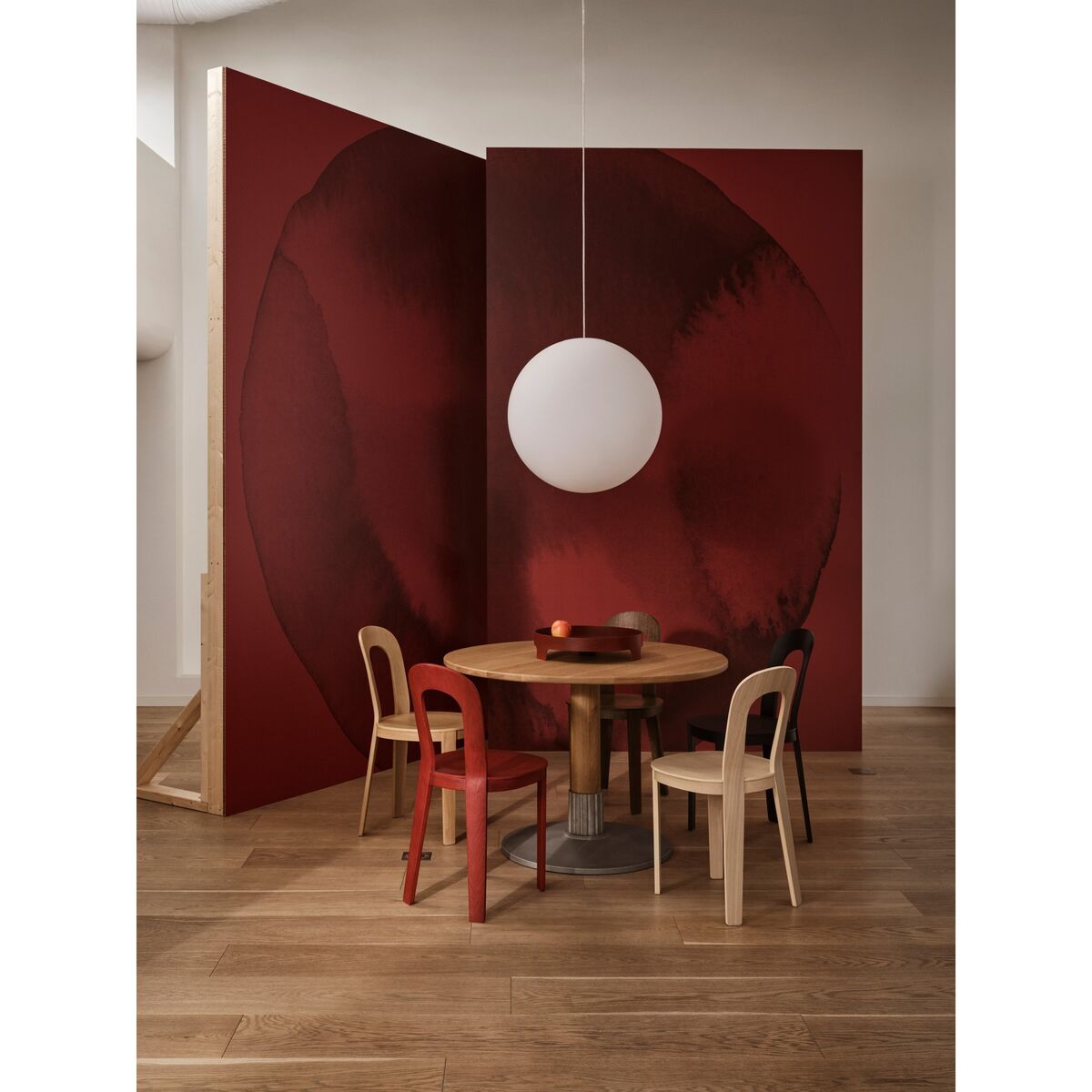 Tock Round Table Oak