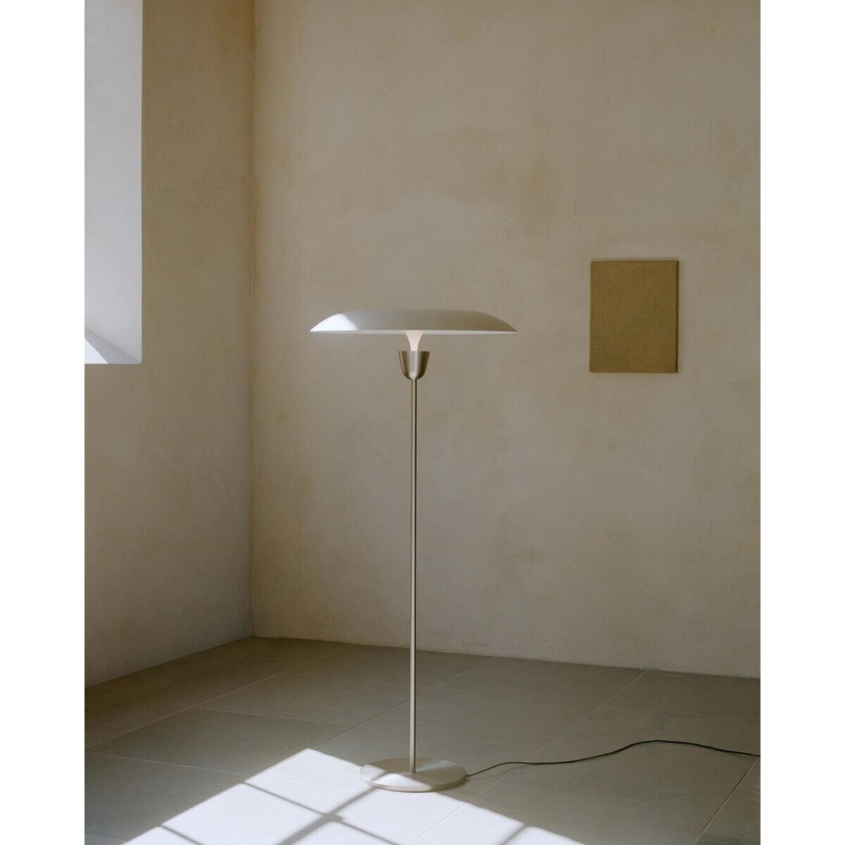 Kantarell Gulvlampe Ø55 Nikkel/Hvid