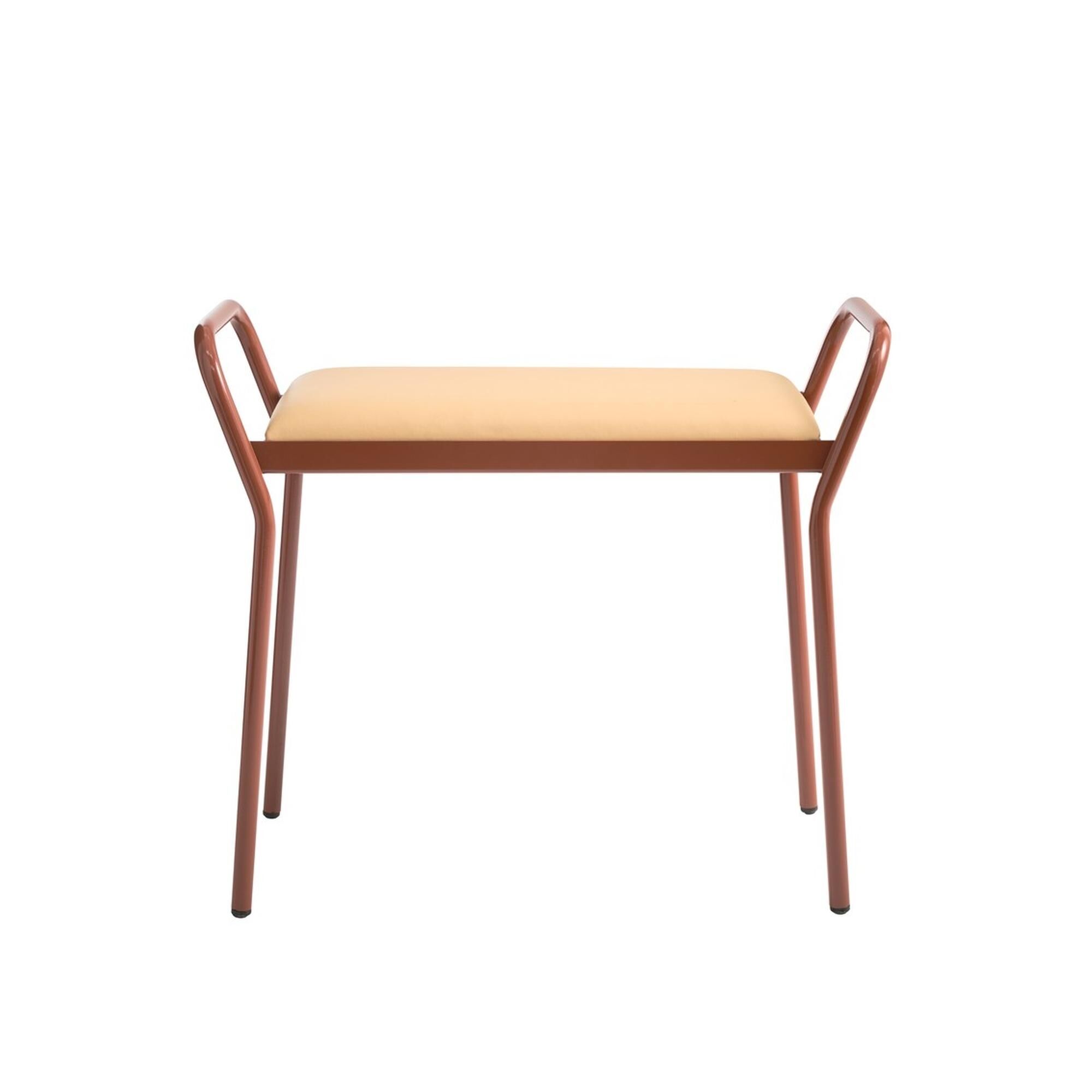 Labyrinthe, N'importe Qui, Tabouret à La Cannelle