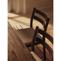 Boda Dining Chair Soft Bouclé/Dark Stained Beech/Natural