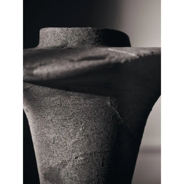 Evio Vase H35 Burnt Umber