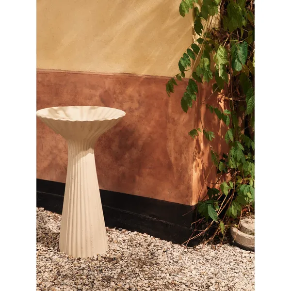 Fountain Pedestal Bowl Ivory