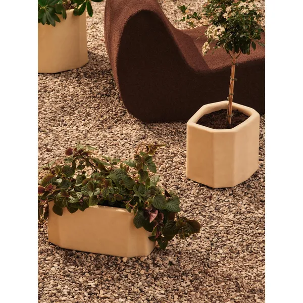 Staffa Planter H45 Ivory