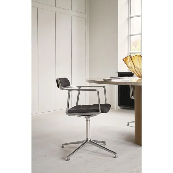 452 Drehstuhl Special Edition mit Bodengleitern, Farbe: Tide/Dunkelbraun