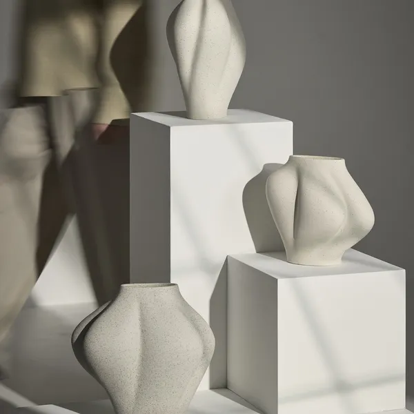 SALTARE Vase Ø13,8 Helltaupe