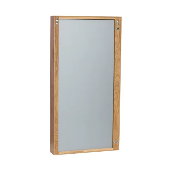 Still Mirror Natural