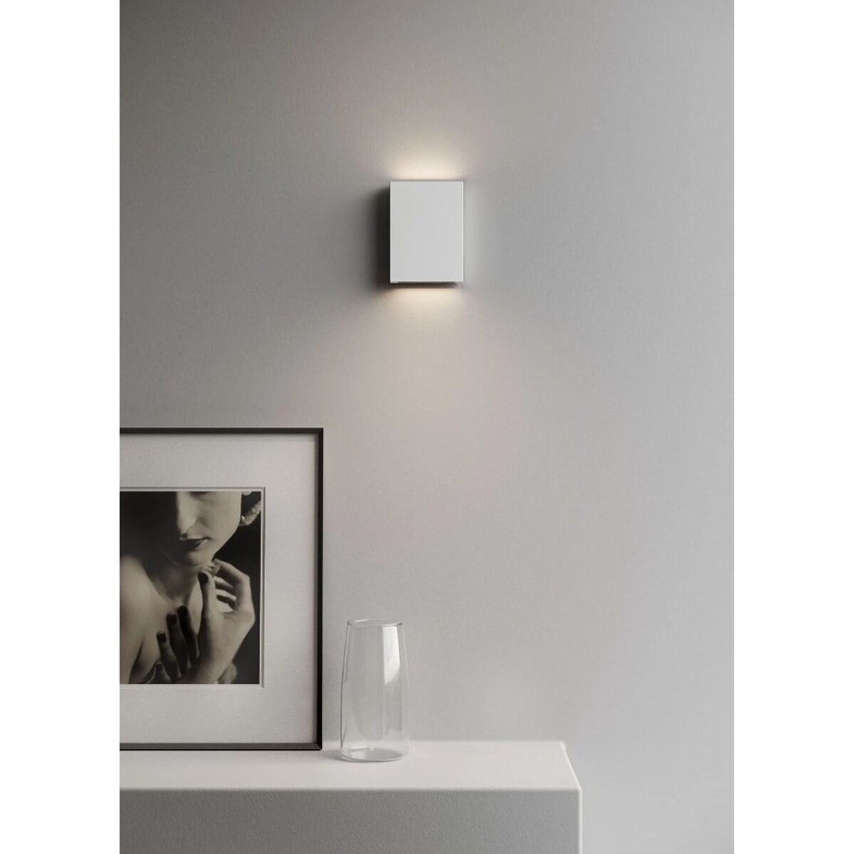 Lateris A Wall Lamp White