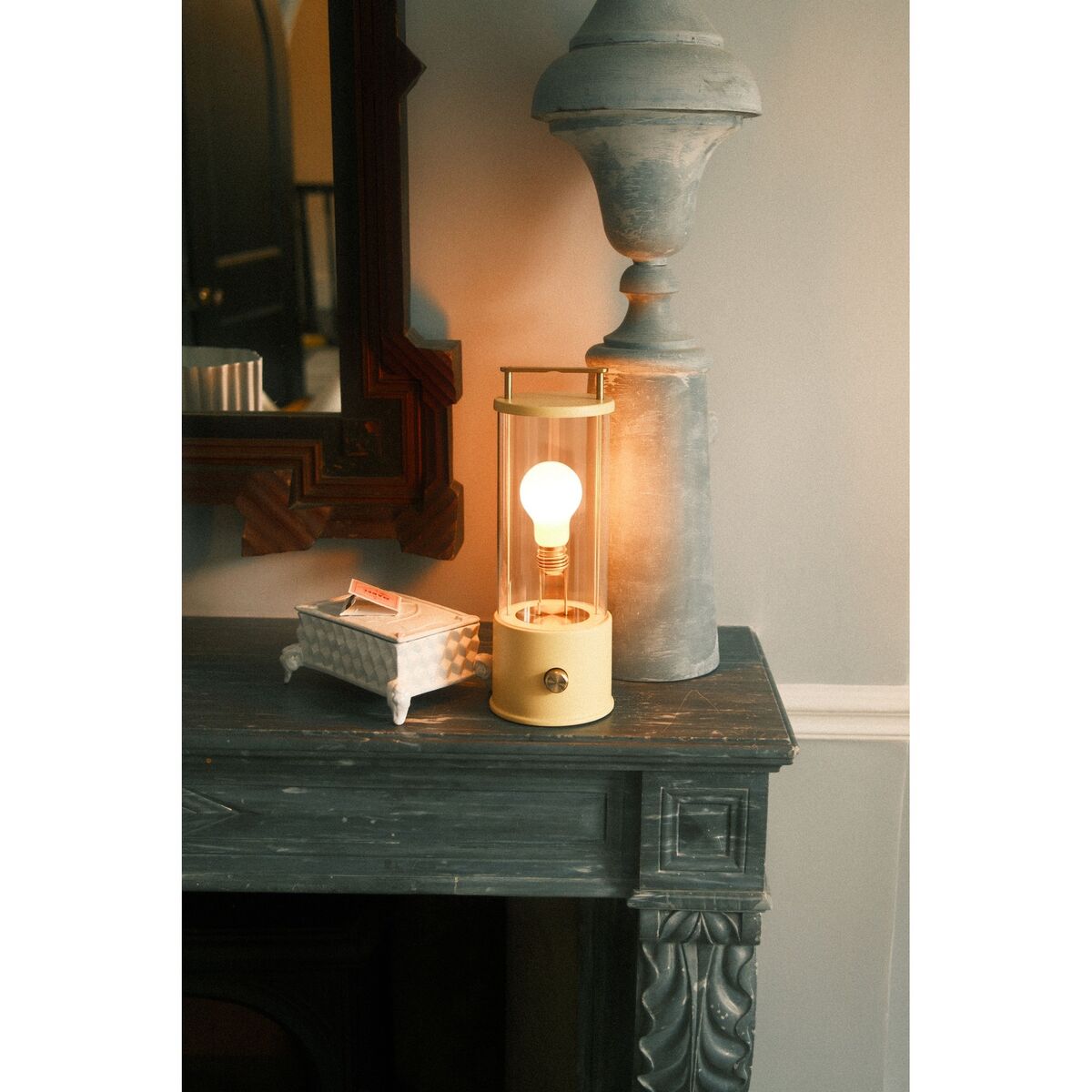 The Muse 2.0 Portable Lamp Hackles Black