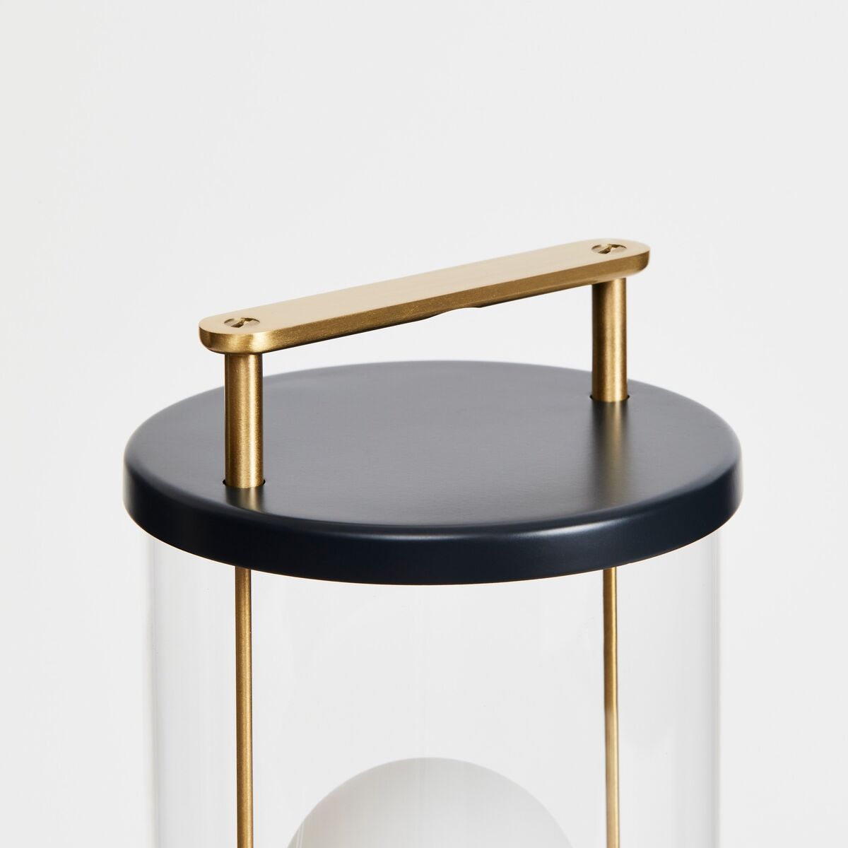 The Muse 2.0 Portable Lamp Hackles Black