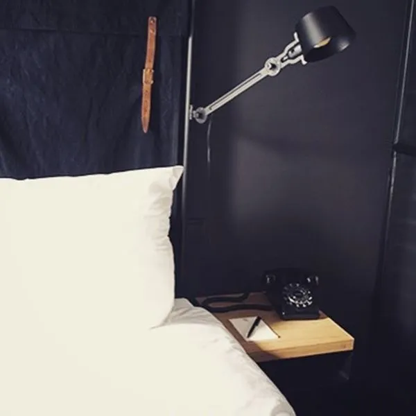 Bolt Wandlampe , Esche Grau