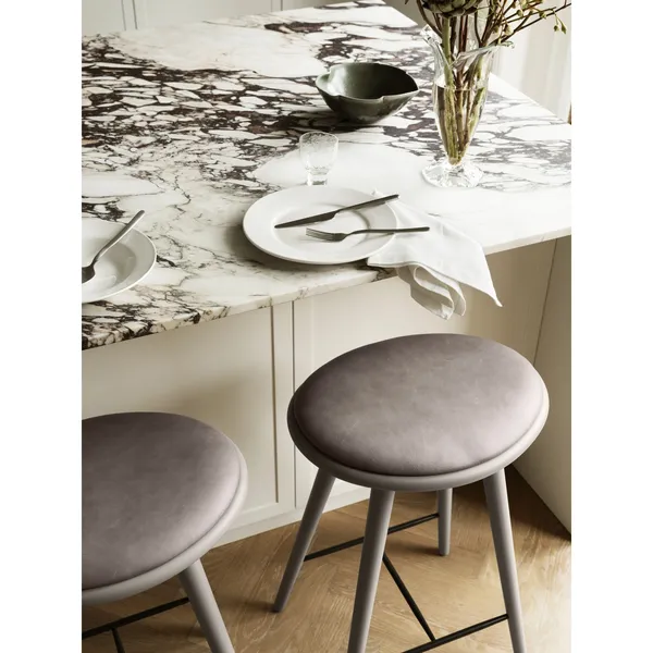 Høy Barkrakk Sort Eik/ Sort Lær 74 cm
