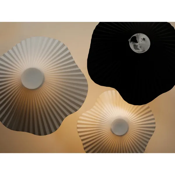 Uala Bordlampe Stor Sort/ Hvit