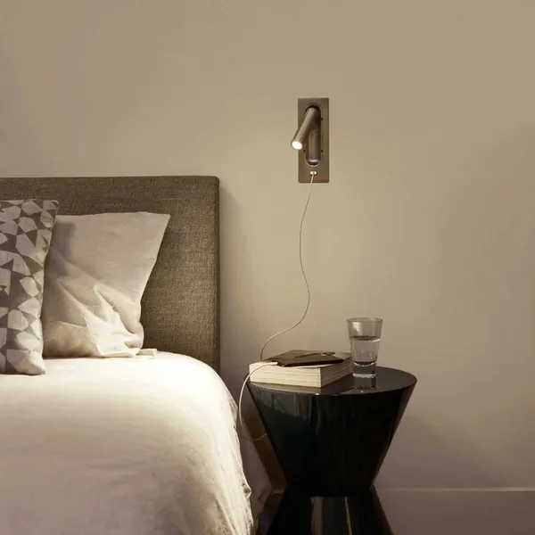 Applique Ledtube con USB in Alluminio