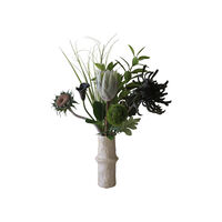 Midnight Wilderness Bouquet Dunkelgrün