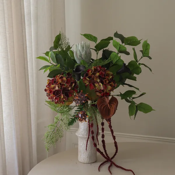 Noir Botanica Bouquet Brown