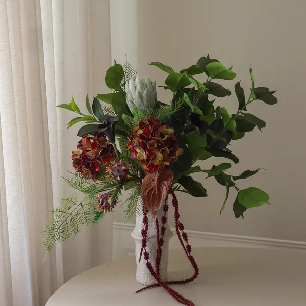 Noir Botanica Bouquet Brown